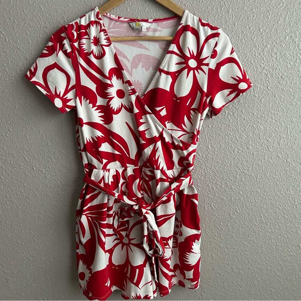 Boden Caroline Red White Floral Jersey Knit Short Sleeve Wrap Jumpsuit Romper - Picture 2 of 9